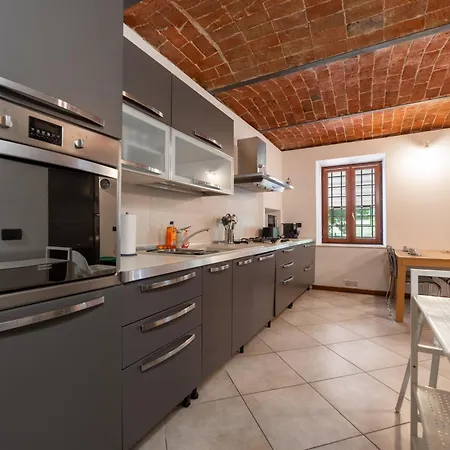 Exclusive With Swimming Pool And Tennis Area * Corsione