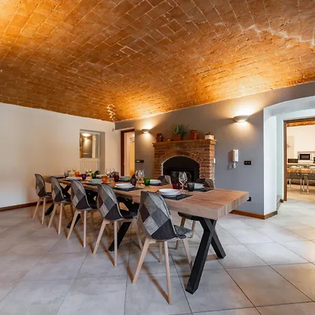 Exclusive With Swimming Pool And Tennis Area * Corsione