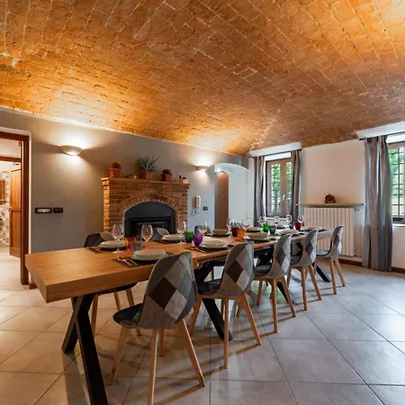 Exclusive With Swimming Pool And Tennis Area Villa