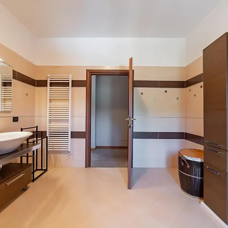 Exclusive With Swimming Pool And Tennis Area Villa *