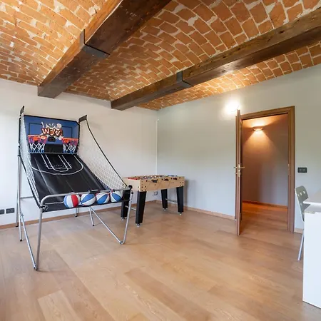 Exclusive With Swimming Pool And Tennis Area Villa