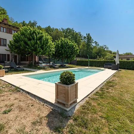 Exclusive With Swimming Pool And Tennis Area Villa