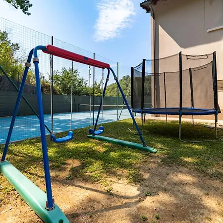 Exclusive With Swimming Pool And Tennis Area * Corsione
